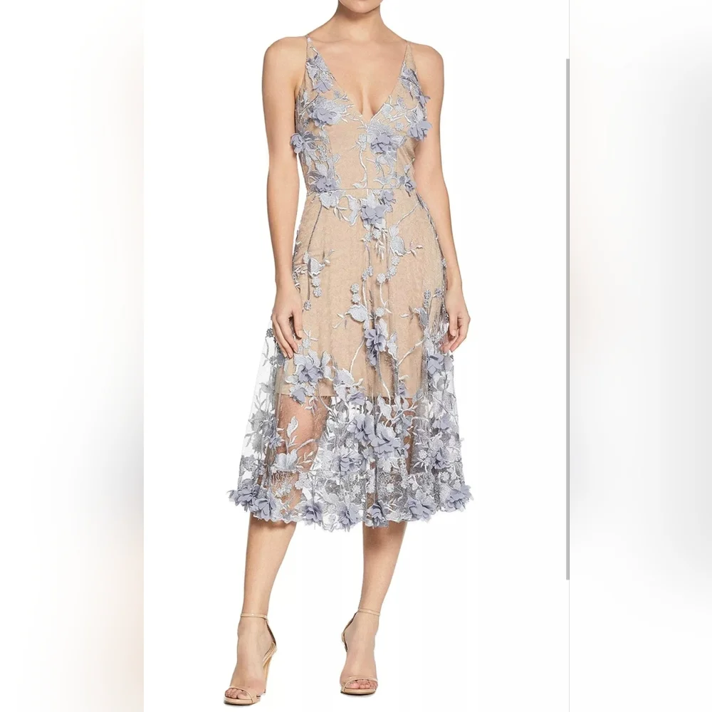 Dress the Population Audrey Embroidered Fit & Flare Midi Dress, size M - Picture 1 of 3